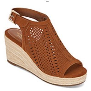 Liz Claiborne Tan Wedge Sandal